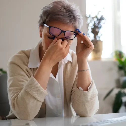 आंखों की सेहत पर नजर